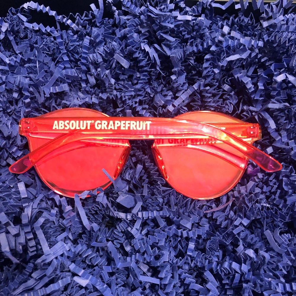 GUC Absolut Grapefruit pink and gold mirrored sunglasses ๐ - Picture 5 of 5